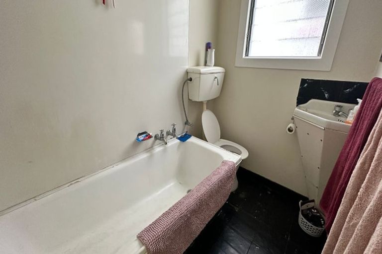 Photo of property in 67 Pirie Street, Mount Victoria, Wellington, 6011