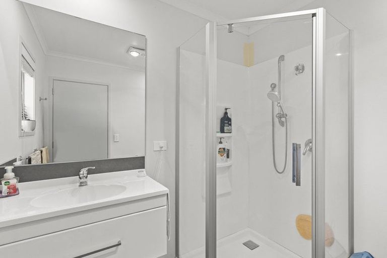 Photo of property in 17 Redwood Crescent, Hurdon, New Plymouth, 4310