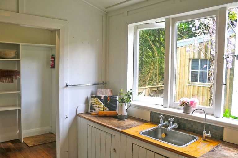 Photo of property in 4 Broadleaf Way, Kinloch, 3377