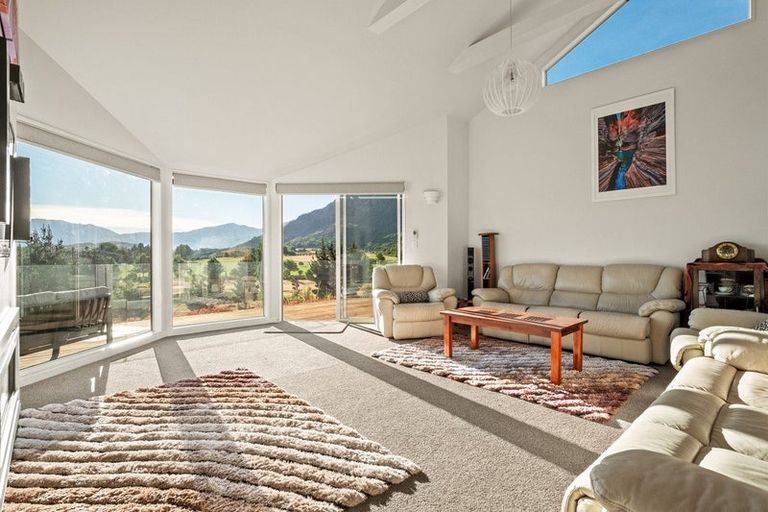 Photo of property in 13 Shaw Street, Arrowtown, 9302