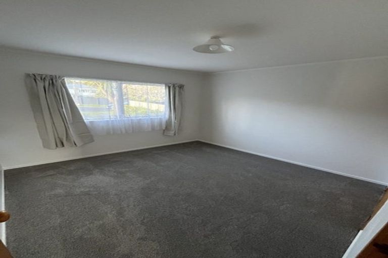 Photo of property in 11a John Road, Stanmore Bay, Whangaparaoa, 0932