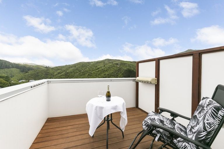 Photo of property in 82 Saddleback Grove, Karori, Wellington, 6012