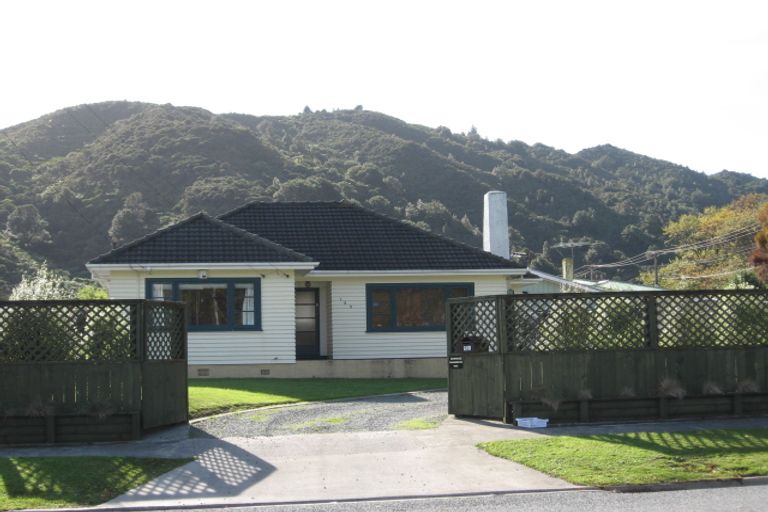 Photo of property in 125 Kowhai Street, Naenae, Lower Hutt, 5011
