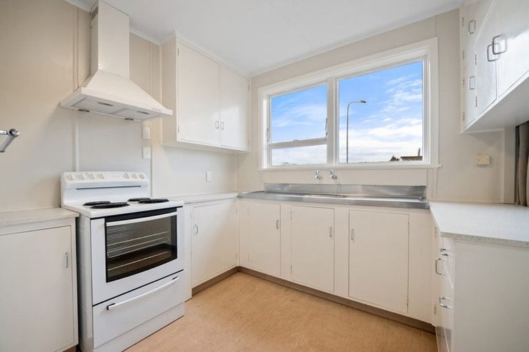 Photo of property in 49 Charnwood Crescent, Bishopdale, Christchurch, 8051