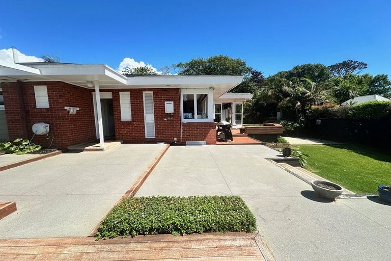 Photo of property in 77 Sunnybrae Road, Hillcrest, Auckland, 0627