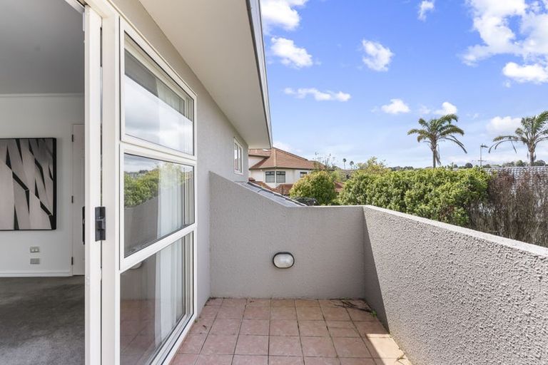 Photo of property in 9 Nathan Close, Somerville, Auckland, 2014