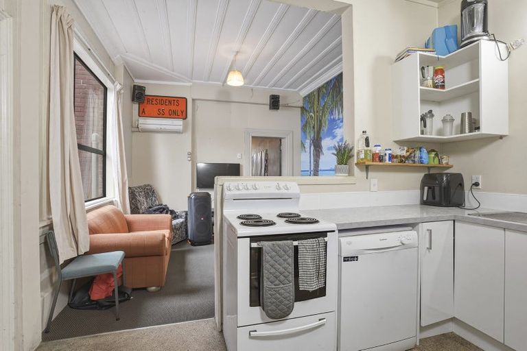 Photo of property in 142 Albany Street, North Dunedin, Dunedin, 9016