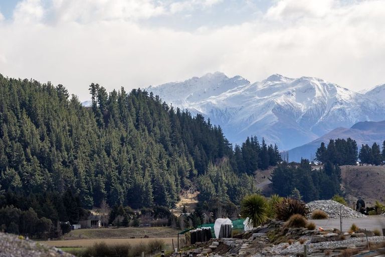 Photo of property in 13 Jackson Rise, Luggate, Wanaka, 9383