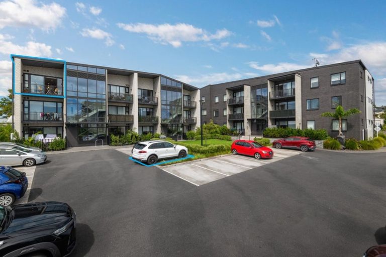 Photo of property in 210/165 Lake Road, Northcote, Auckland, 0627