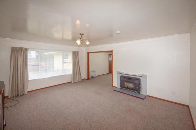 Photo of property in 23 Oswald Crescent, Paparangi, Wellington, 6037