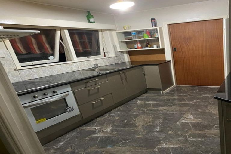 Photo of property in 1 Hooker Place, Papatoetoe, Auckland, 2025