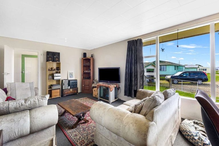 Photo of property in 452 Ohangai Road, Hawera, 4672