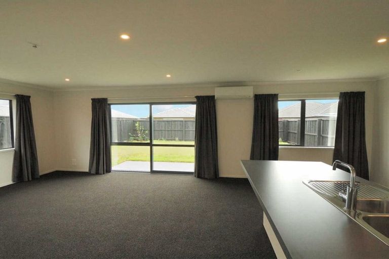 Photo of property in 17 Ragley Way, Rolleston, 7615