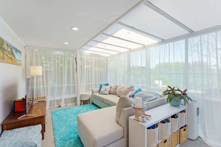 Photo of property in 10 Nimmo Avenue, Waikanae, 5036