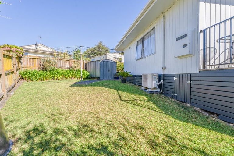 Photo of property in 329 Triangle Road, Massey, Auckland, 0614