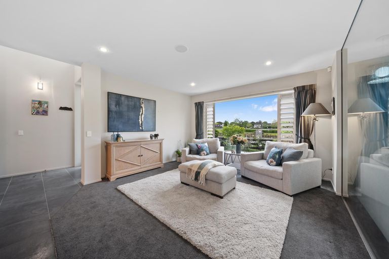Photo of property in 10 Lake Drive, Karaka, Papakura, 2113