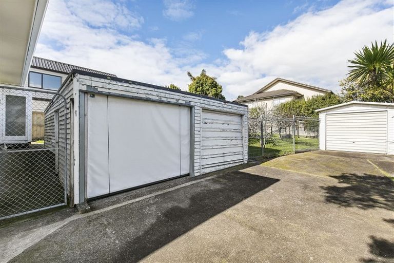 Photo of property in 10 Pax Avenue, Forrest Hill, Auckland, 0620