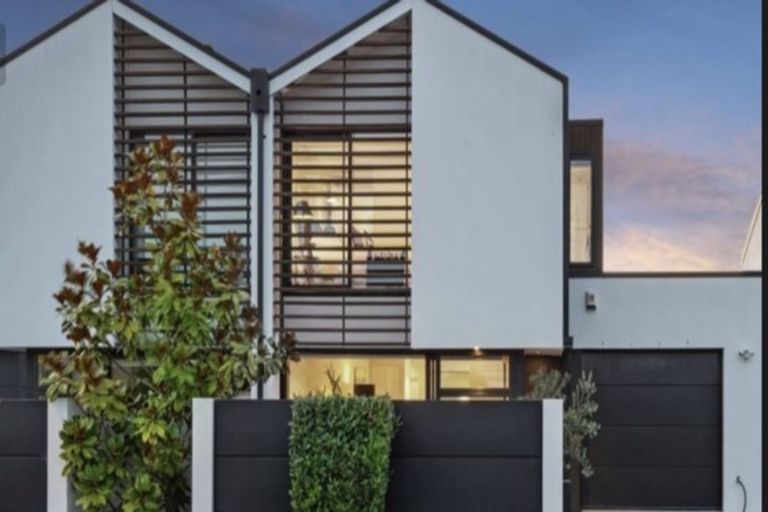 Photo of property in 107 Caledonian Road, St Albans, Christchurch, 8014