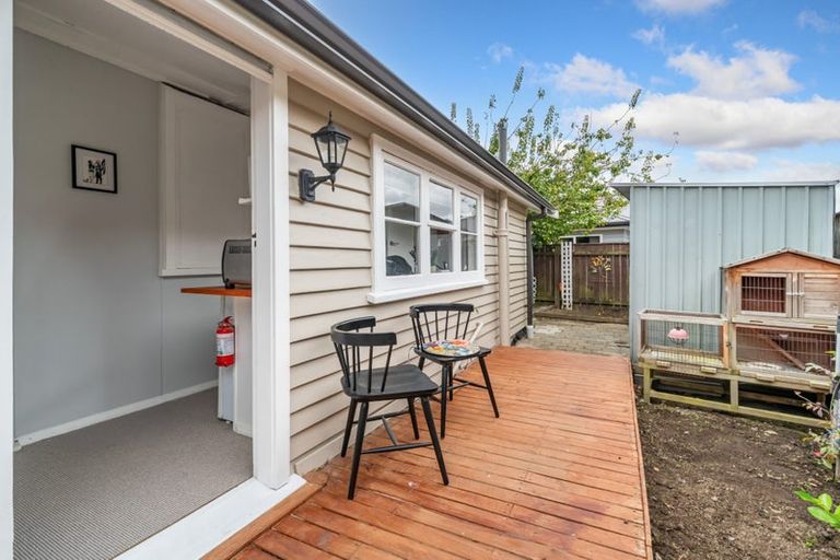 Photo of property in 77 Ward Street, Wallaceville, Upper Hutt, 5018