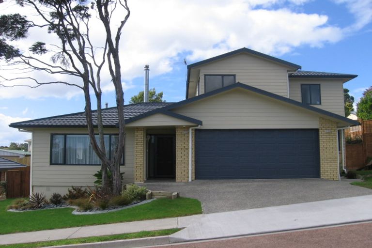 Photo of property in 1 Frenz Drive, Titirangi, Auckland, 0604