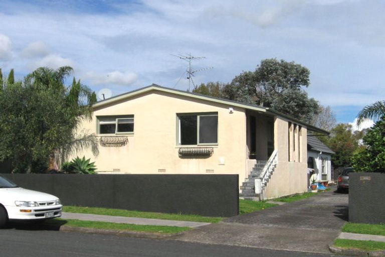 Photo of property in 82 Priestley Drive, Bucklands Beach, Auckland, 2014
