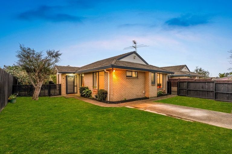 Photo of property in 6 Clover Drive, Henderson, Auckland, 0610