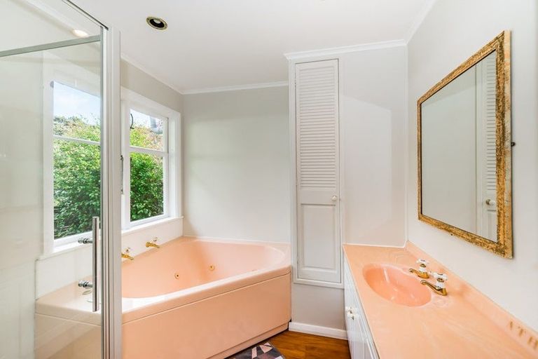 Photo of property in 9 Tennis Court Road, Raumati South, Paraparaumu, 5032