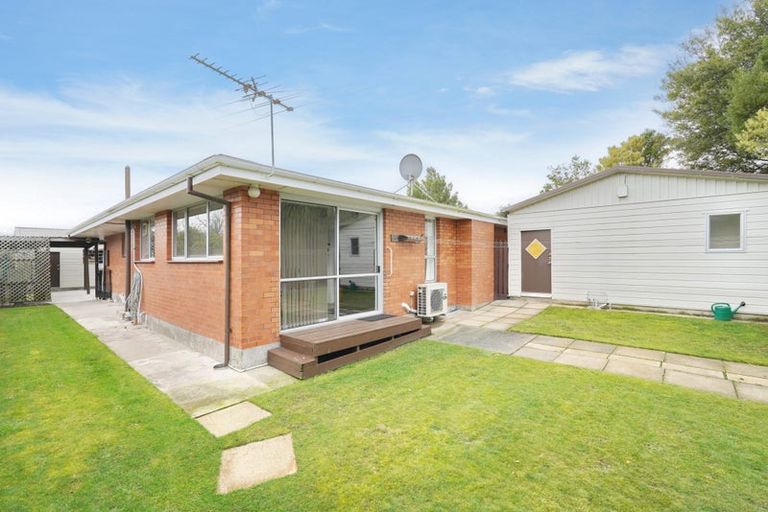 Photo of property in 41a Lake Terrace Road, Burwood, Christchurch, 8061