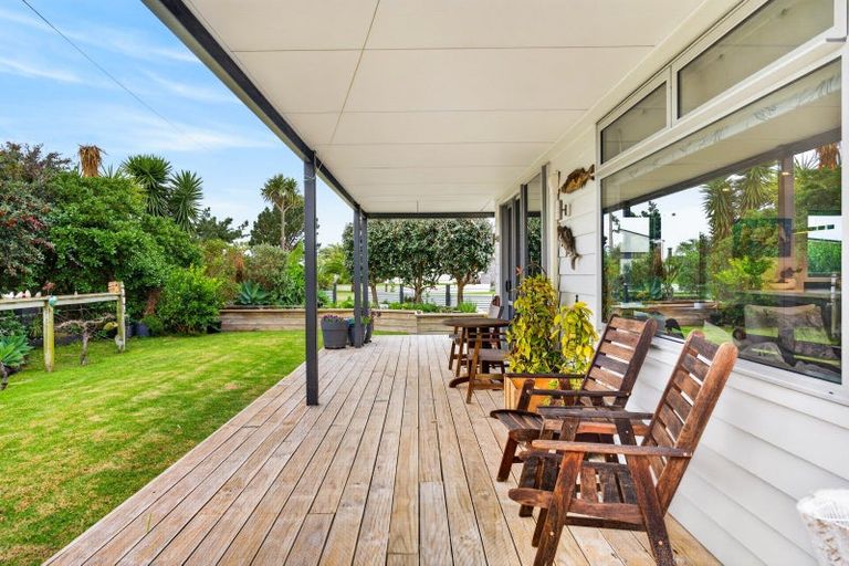Photo of property in 11 Mer Place, Bay View, Napier, 4104