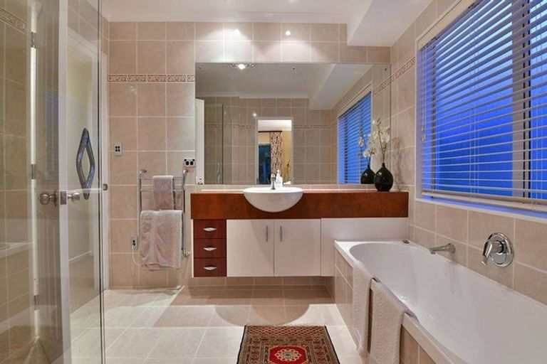 Photo of property in 28 English Oak Drive, Schnapper Rock, Auckland, 0632