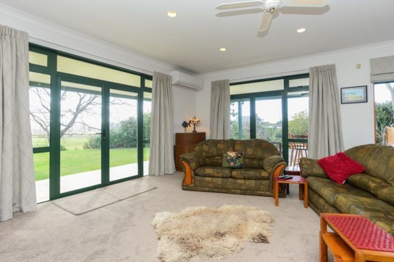 Photo of property in 400 Porangahau Road, Waipukurau, 4282