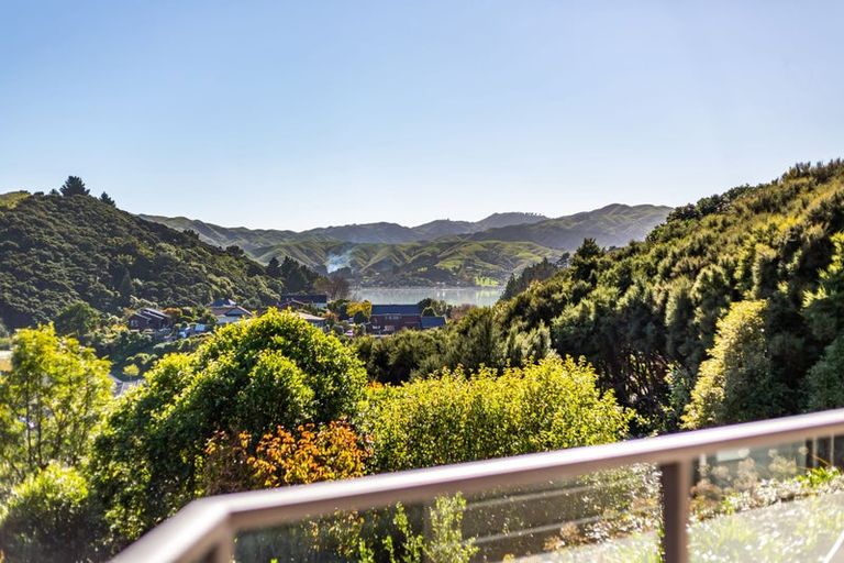 Photo of property in 22 Sailmaker Close, Whitby, Porirua, 5024