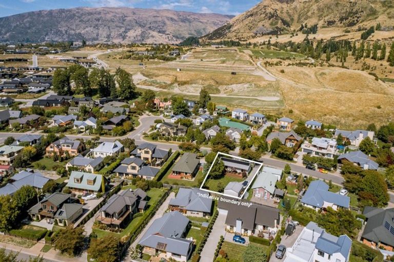 Photo of property in 48 Meadowstone Drive, Wanaka, 9305