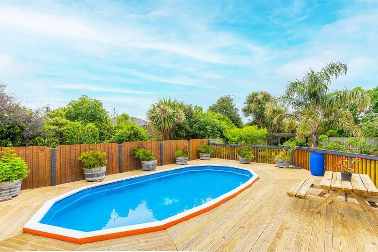 Photo of property in 191 Mazengarb Road, Paraparaumu, 5032