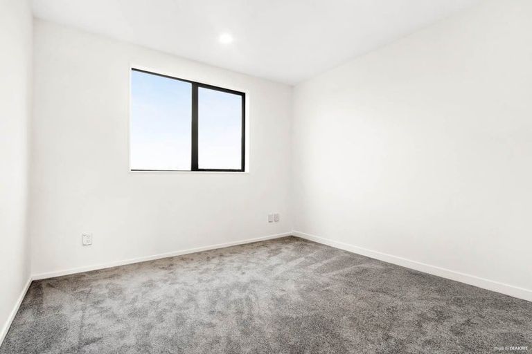 Photo of property in 40 Bloom Crescent, Sunnyvale, Auckland, 0612