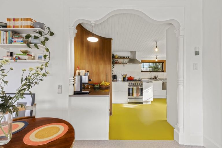 Photo of property in 176 Sutherland Road, Lyall Bay, Wellington, 6022