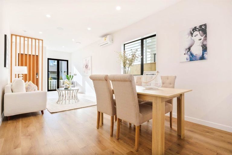 Photo of property in 14 Laquinta Place, Flat Bush, Auckland, 2019