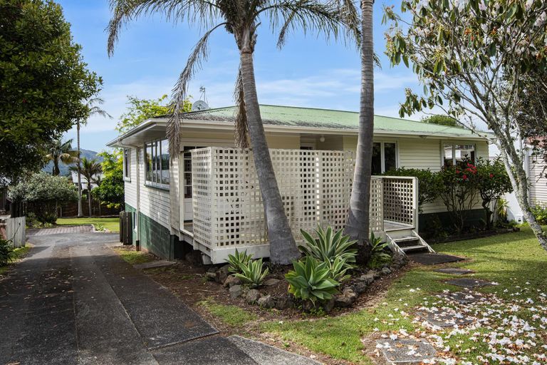 Photo of property in 16 Hoey Street, Te Kamo, Whangarei, 0112