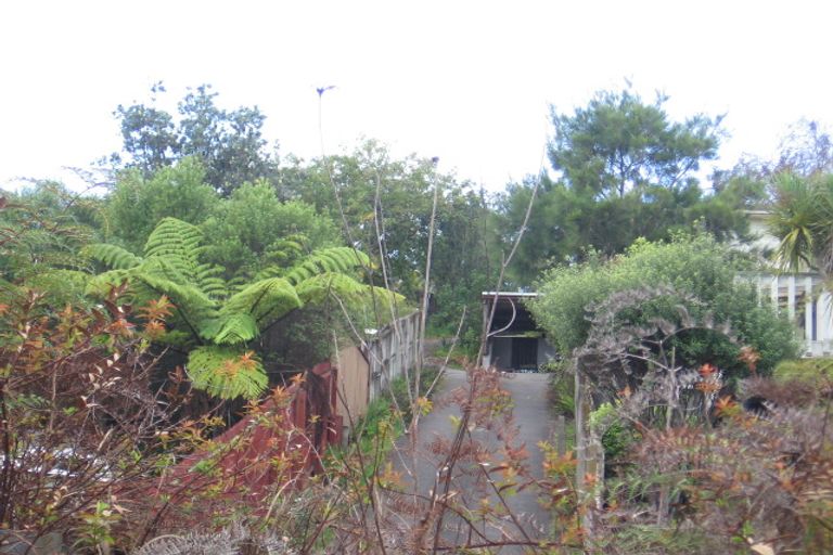 Photo of property in 1/82a Captain Scott Road, Glen Eden, Auckland, 0602