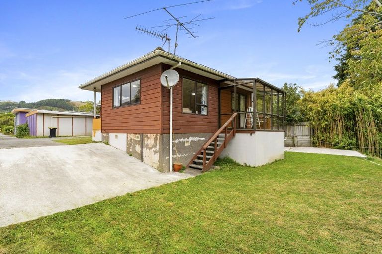 Photo of property in 4a Luckie Street, Tawa, Wellington, 5028