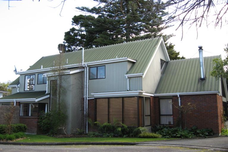 Photo of property in 3 Titoki Place, Levin, 5510