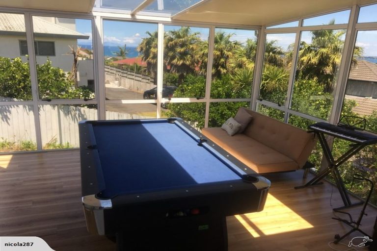 Photo of property in 9 Montcalm Close, Orewa, 0931