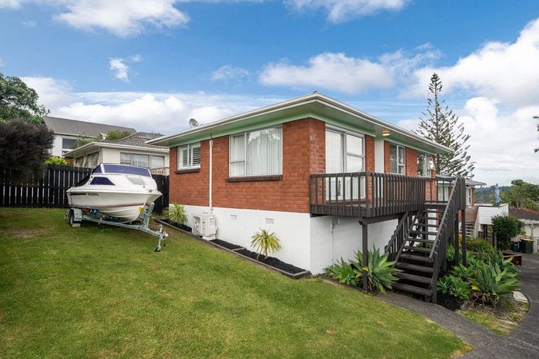 Photo of property in 1/24 Bayview Road, Bayview, Auckland, 0629