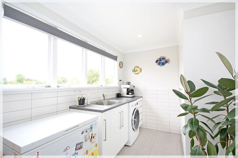 Photo of property in 35 Fairfield Road, Levin, 5510