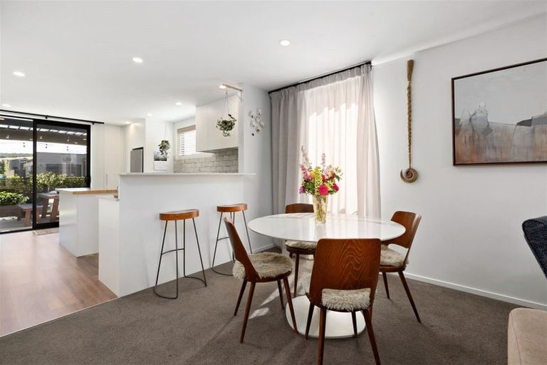 Photo of property in 4 Leaning Rock Lane, Wanaka, 9305