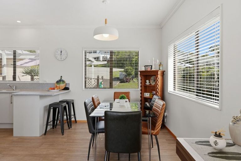 Photo of property in 10 Cable Bay Block Road, Cable Bay, 0420