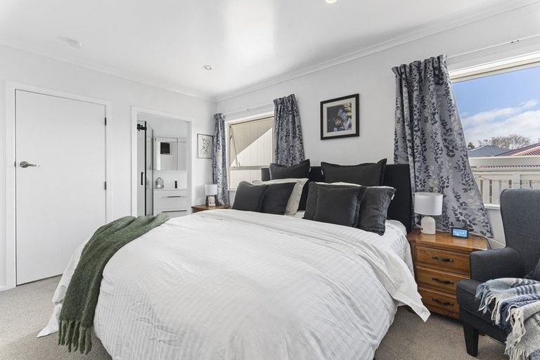 Photo of property in 6 Clearmont Crescent, Blagdon, New Plymouth, 4310