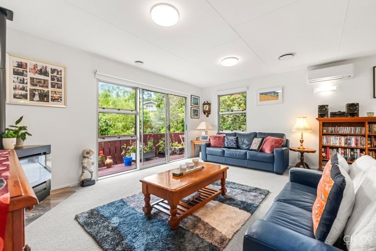 Photo of property in 14 Winchester Avenue, Pinehaven, Upper Hutt, 5019
