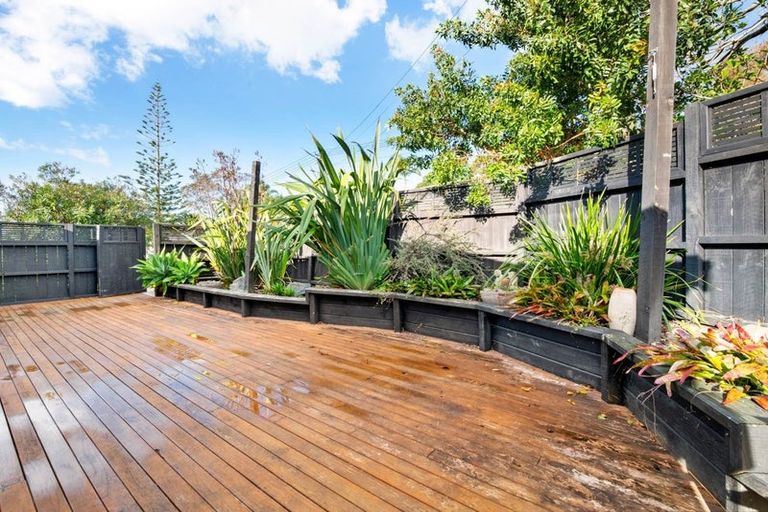 Photo of property in 7a Cedar Terrace, Stanmore Bay, Whangaparaoa, 0932