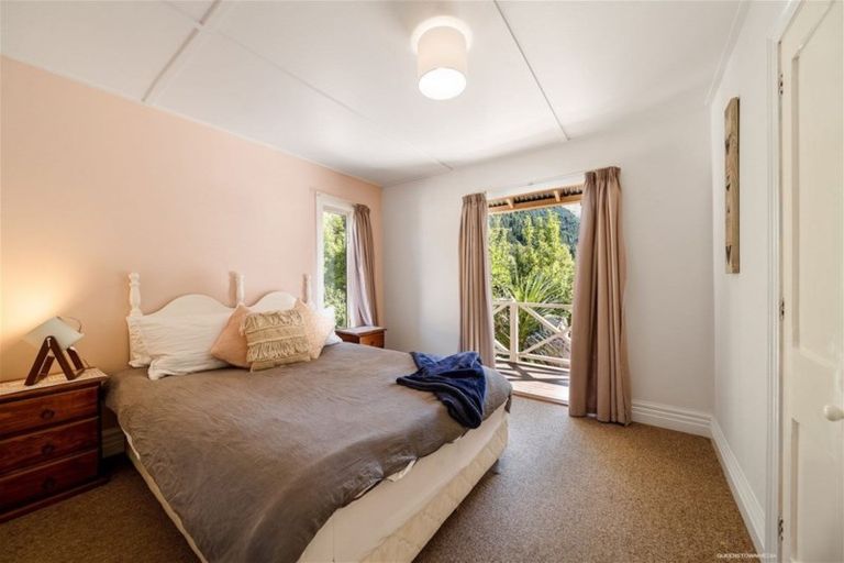 Photo of property in 10 Hamilton Road, Queenstown, 9300